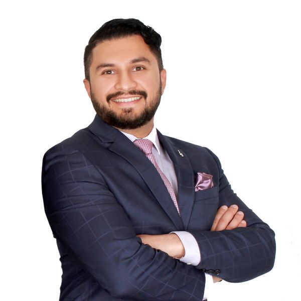 Arash Sethi, Associate
